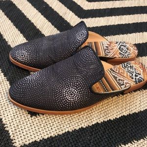 Inkkas Muse Slides/Mules (US 7)
